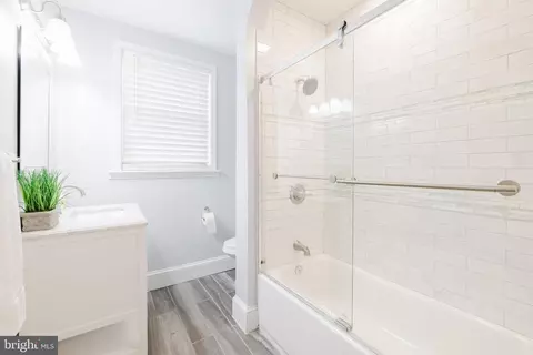 4246 Parkside Dr, Baltimore, MD 21206 photo 12