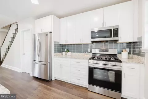 4246 Parkside Dr, Baltimore, MD 21206 photo 6