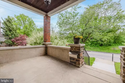 4246 Parkside Dr, Baltimore, MD 21206 photo 2