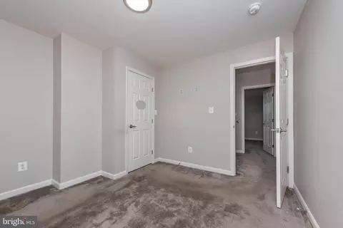Bedroom - 2108 E Hoffman St, Baltimore, MD 21213 photo 2 of 2