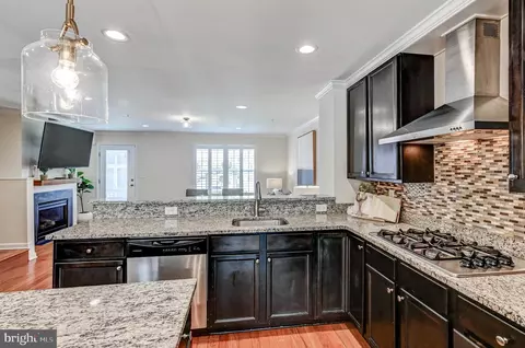 4638 Dillon Pl, Baltimore, MD 21224 photo 2
