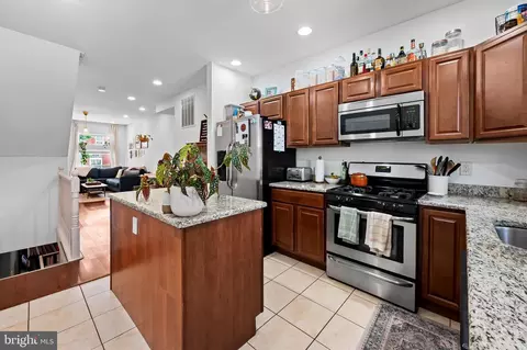 Kitchen - 508 S Luzerne Ave, Baltimore, MD 21224 photo 1 of 3