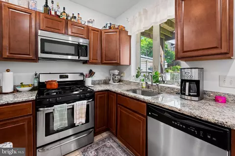 Kitchen - 508 S Luzerne Ave, Baltimore, MD 21224 photo 3 of 3