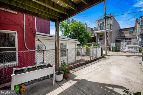 Exterior - 508 S Luzerne Ave, Baltimore, MD 21224 photo 2 of 5