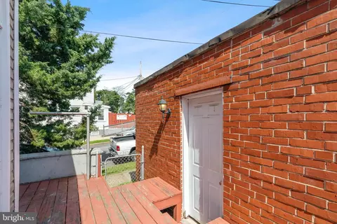 Exterior - 700 E 36th St, Baltimore, MD 21218 photo 3 of 4