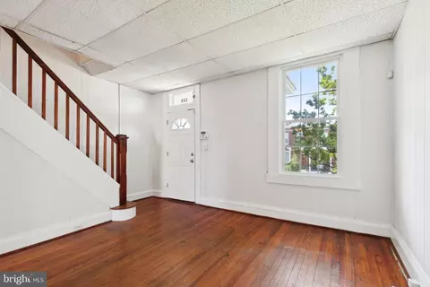Living - 700 E 36th St, Baltimore, MD 21218 photo 2 of 5