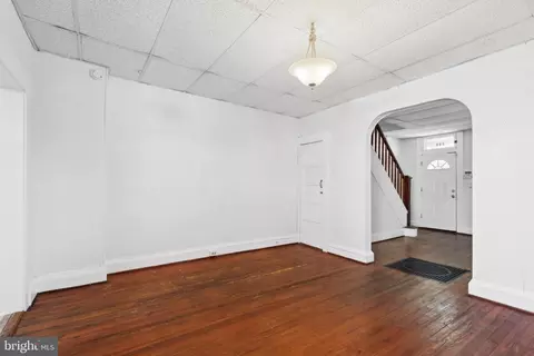 Entry Way - 700 E 36th St, Baltimore, MD 21218 photo 1 of 4