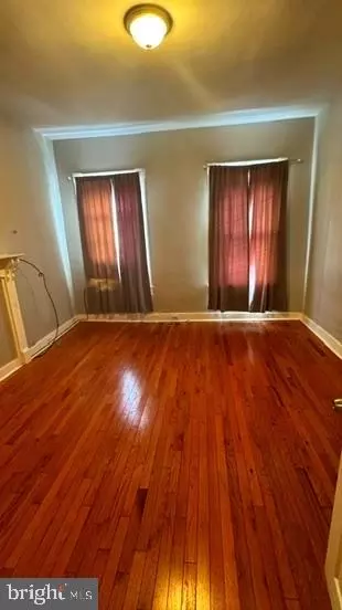 Entry Way - 425 Streeper St N, Baltimore, MD 21224 photo 8 of 16