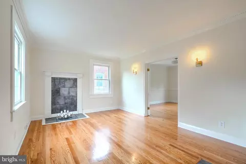 Living - 3723 Frankford Ave, Baltimore, MD 21206 photo 1 of 3