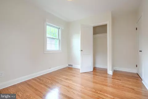 Bedroom - 3723 Frankford Ave, Baltimore, MD 21206 photo 5 of 8