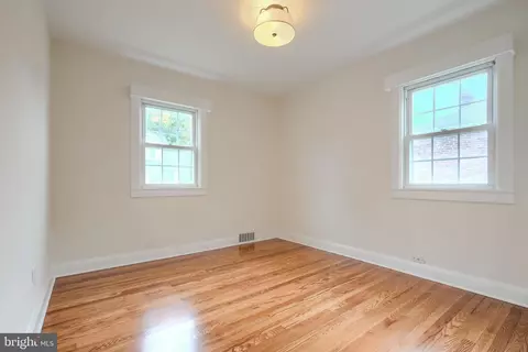 Bedroom - 3723 Frankford Ave, Baltimore, MD 21206 photo 4 of 8