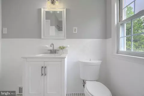 Bath - 3723 Frankford Ave, Baltimore, MD 21206 photo 5 of 5