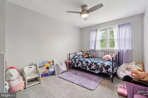 Bedroom - 558 Lucia Ave, Baltimore, MD 21229 photo 3 of 3