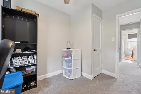 Entry Way - 558 Lucia Ave, Baltimore, MD 21229 photo 4 of 4