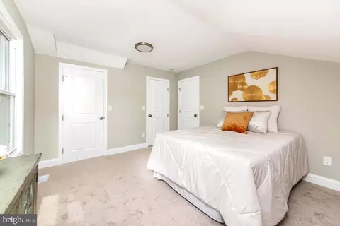 Bedroom - 5611 Pilgrim Rd, Baltimore, MD 21214 photo 3 of 5