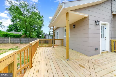 Exterior - 5611 Pilgrim Rd, Baltimore, MD 21214 photo 5 of 6