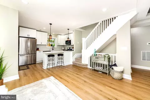 Entry Way - 5611 Pilgrim Rd, Baltimore, MD 21214 photo 1 of 2