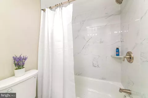 Bath - 5611 Pilgrim Rd, Baltimore, MD 21214 photo 6 of 6