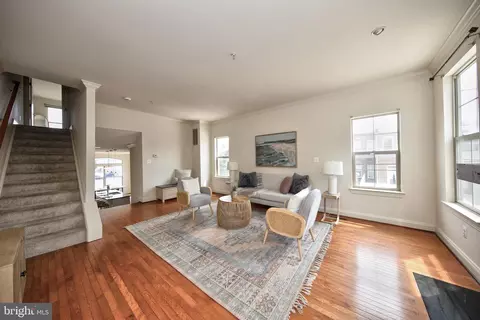 Living - 3911 Fleet St, Baltimore, MD 21224 photo 3 of 7