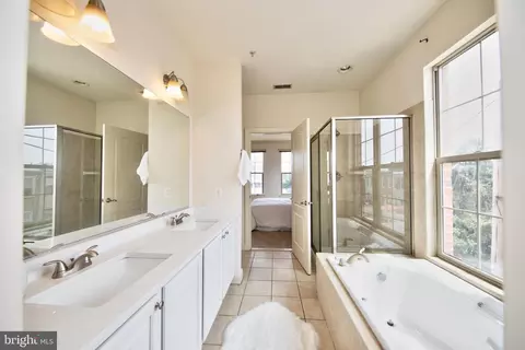 Bath - 3911 Fleet St, Baltimore, MD 21224 photo 1 of 3