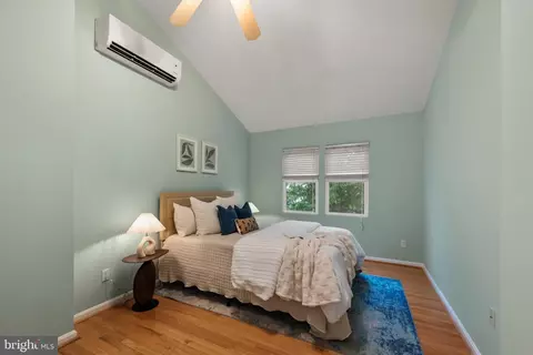 Bedroom - 114 E Gittings St, Baltimore, MD 21230 photo 4 of 5