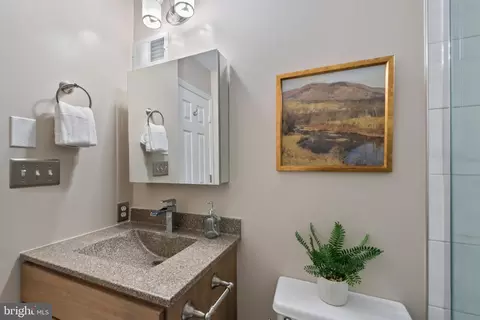 Bath - 114 E Gittings St, Baltimore, MD 21230 photo 2 of 2
