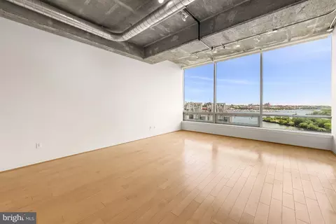 Living - 1200 Steuart St #912, Baltimore, MD 21230 photo 5 of 9