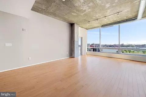 Living - 1200 Steuart St #912, Baltimore, MD 21230 photo 1 of 9