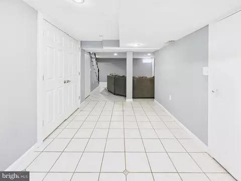 Entry Way - 1206 Cedarcroft Rd, Baltimore, MD 21239 photo 2 of 3