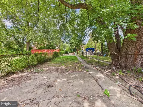 Exterior - 1206 Cedarcroft Rd, Baltimore, MD 21239 photo 3 of 4