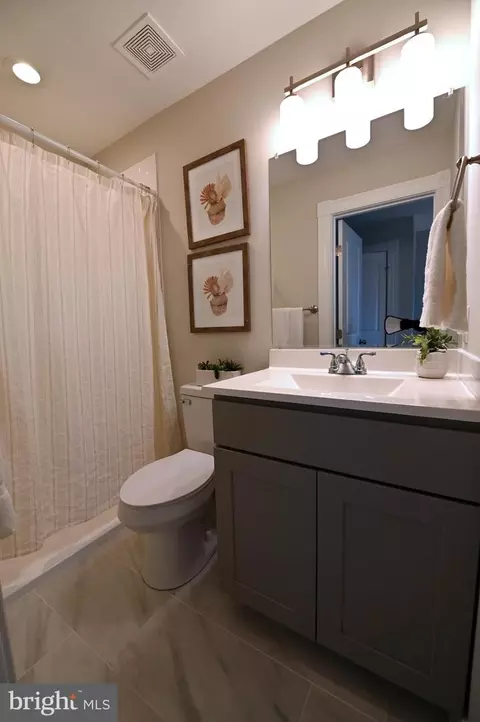2214 E Madison St, Baltimore, MD 21205 photo 27