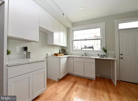 2214 E Madison St, Baltimore, MD 21205 photo 11