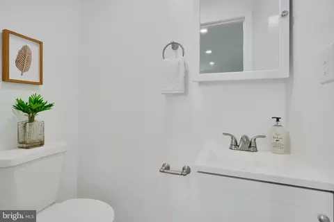 Bath - 2906 Berwick Ave, Baltimore, MD 21234 photo 1 of 6