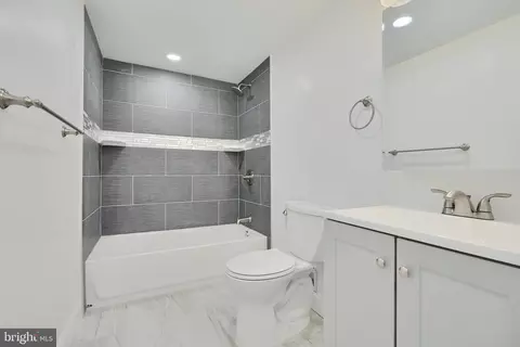 Bath - 2906 Berwick Ave, Baltimore, MD 21234 photo 5 of 6