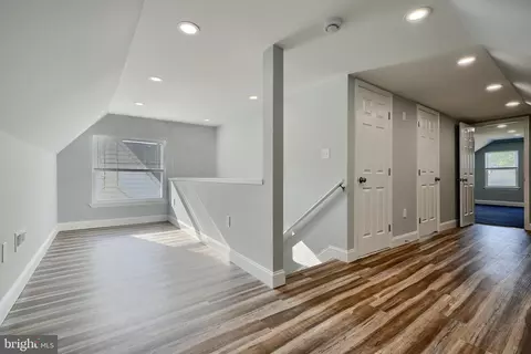 Entry Way - 2906 Berwick Ave, Baltimore, MD 21234 photo 14 of 18