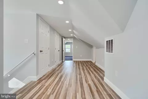 Entry Way - 2906 Berwick Ave, Baltimore, MD 21234 photo 15 of 18