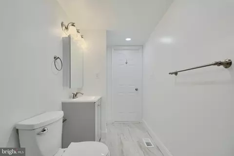 Entry Way - 2906 Berwick Ave, Baltimore, MD 21234 photo 18 of 18