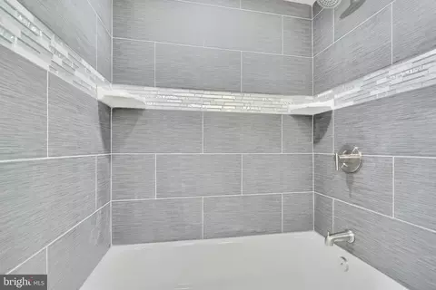 Bath - 2906 Berwick Ave, Baltimore, MD 21234 photo 6 of 6