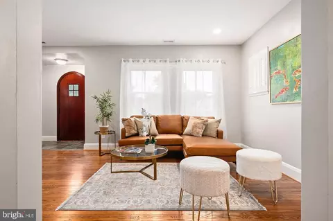 3902 Biddison Ln, Baltimore, MD 21206 photo 4