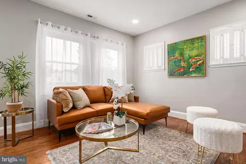 3902 Biddison Ln, Baltimore, MD 21206 photo 5