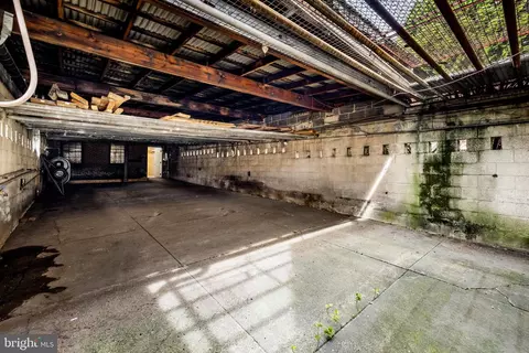 Exterior - 919 N Calvert St, Baltimore, MD 21202 photo 3 of 9