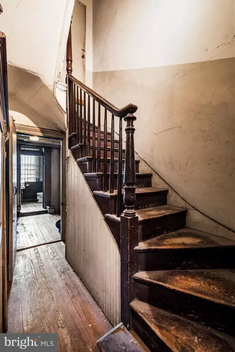 Entry Way - 919 N Calvert St, Baltimore, MD 21202 photo 6 of 23