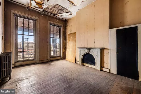 Bedroom - 919 N Calvert St, Baltimore, MD 21202 photo 1 of 14