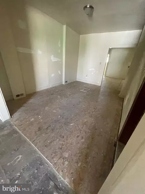 Entry Way - 1619 Abbotston St, Baltimore, MD 21218 photo 2 of 6