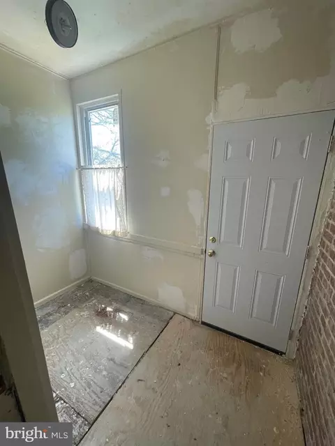 Entry Way - 1619 Abbotston St, Baltimore, MD 21218 photo 4 of 6