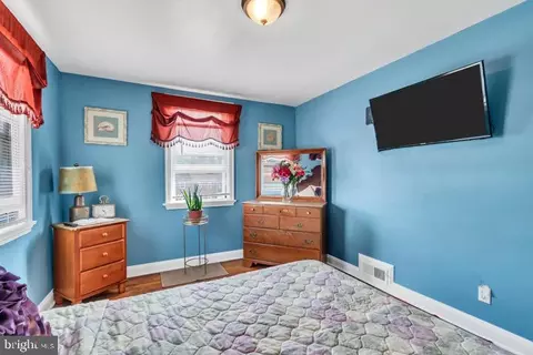 Bedroom - 904 Evesham Ave, Baltimore, MD 21212 photo 5 of 7