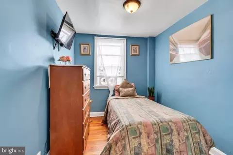 Bedroom - 904 Evesham Ave, Baltimore, MD 21212 photo 6 of 7