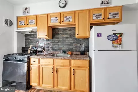 Kitchen - 904 Evesham Ave, Baltimore, MD 21212 photo 2 of 2