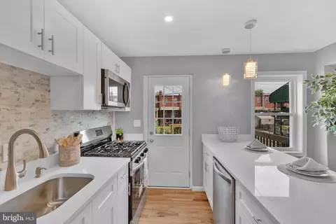 Kitchen - 3821 Lyndale Ave, Baltimore, MD 21213 photo 4 of 5
