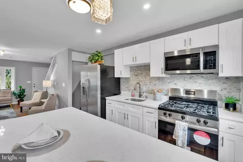 Kitchen - 3821 Lyndale Ave, Baltimore, MD 21213 photo 2 of 5